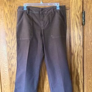 Liz Claiborne Audra, Women’s size 10, Chocolate Brown 100% cotton Capris.